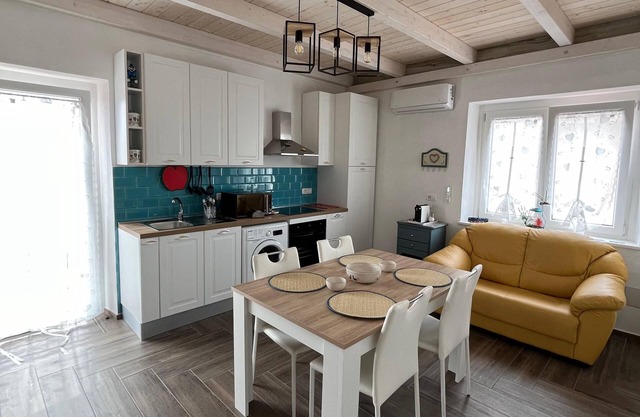 Casa Vacanze Iris - Three Bedroom Apartment, Sleeps 6