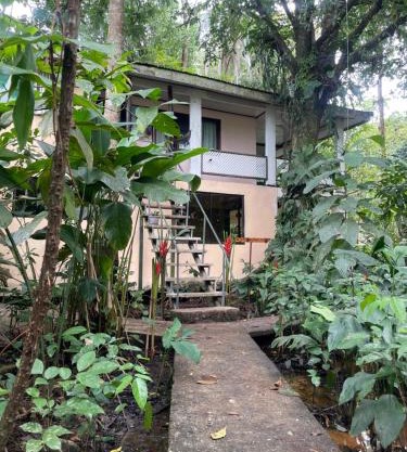 Casa y Cabaña Jaguar Tortuguero