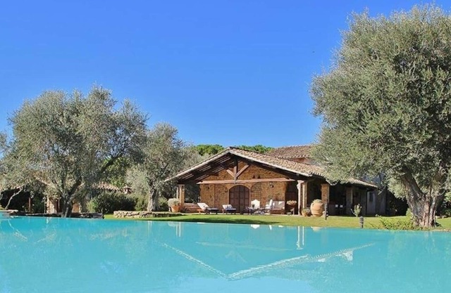 Casale degli Ulivi is a stylish Tuscan house with infinity pool and splendid park, located in Ca...