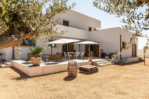 Casale Gorghi Tondi House e Vineyard