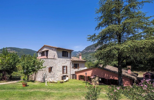 Casale i Melograni in Ferentillo , Umbria