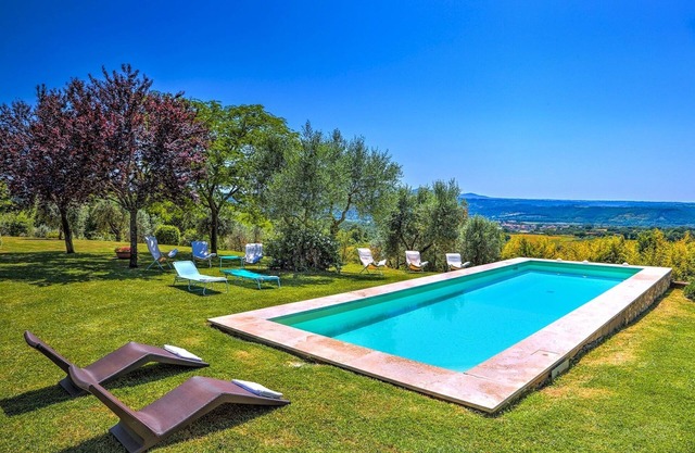 Casale Tre Cipressi 10, Emma Villas