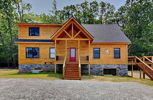 Casamigos | Newly Built Log Cabin + Private Hot Tub in Gated Community