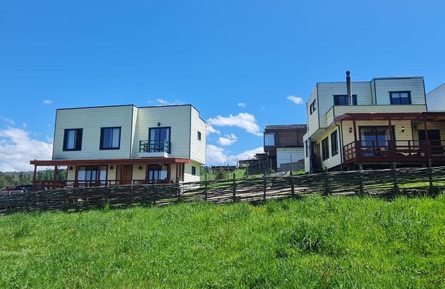 CASAS Y CABAÑAS CUMBRES DEL SOL