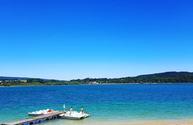 CASCADE cottage at Lake Chalain: 3 * cottage type chalet 5min walk from the beach