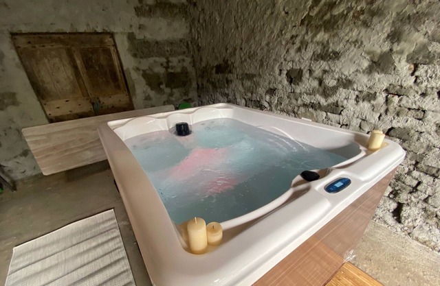 Cascina Liebe whirlpool&sauna Monferrato, Ozzano Monferrato, Italy