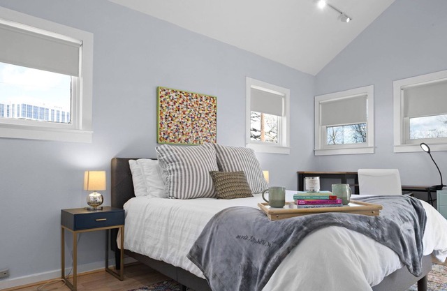 ♥Casita Avenue B |1 BDRM Guest House|Hyde Park ATX