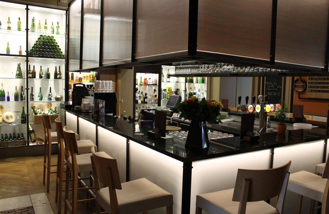 Castel de Pont-à-Lesse Hotel