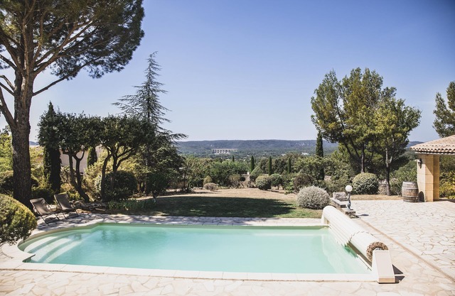 Castillon du Gard - Exceptional View - Large Villa 6 bed/4 bath