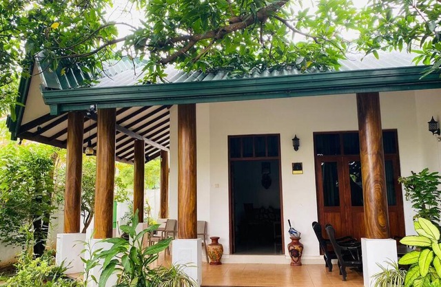 Catherine Villa in Ja Ela near Colombo Airport Expressway Exit