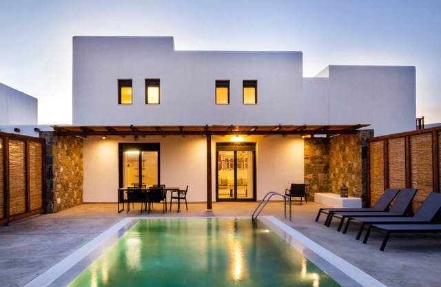 Cato Agro 2, Seaside Villa with Private Pool