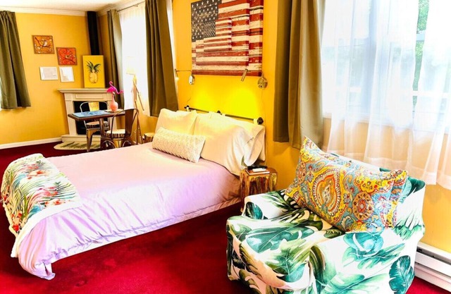 Catskill Cabin The Flamingo Suite 5