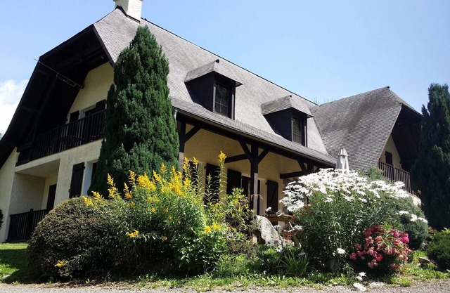 CAUTERETS - Chalet * L'Escapade, fine amenities, sleeps 2 to 15