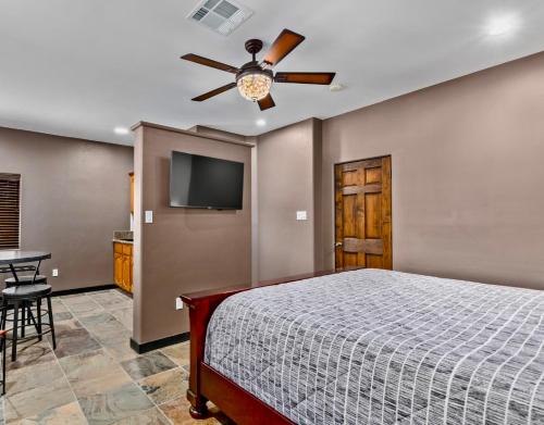 Cave Creek Cozy Casita - Mesquite