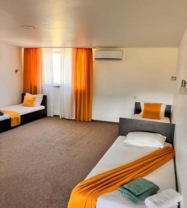 Cazare pentru grupuri si muncitori