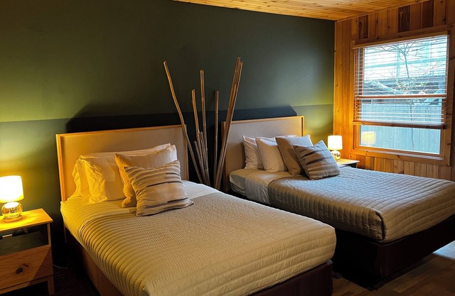 CEDAR DUNES - Forest Bedroom in the Pines