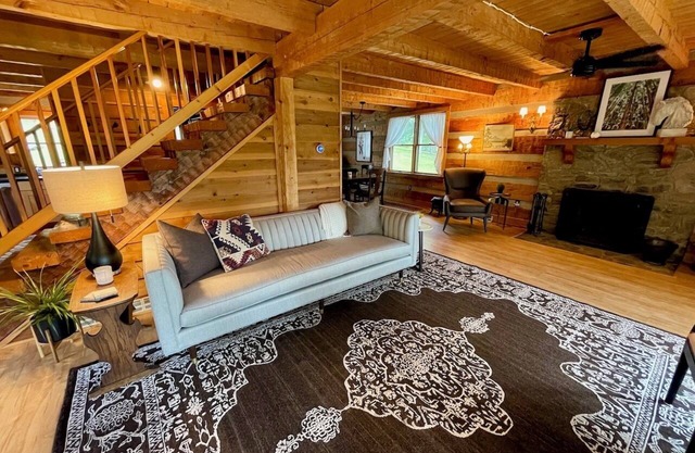 Cedarbank Cabin in Virginia Wine Country