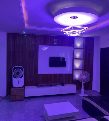 Cee&Tee IBADAN AKOBO 1BR or 2BR -247 Electricity-Solar Inverter AC in Bedrooms