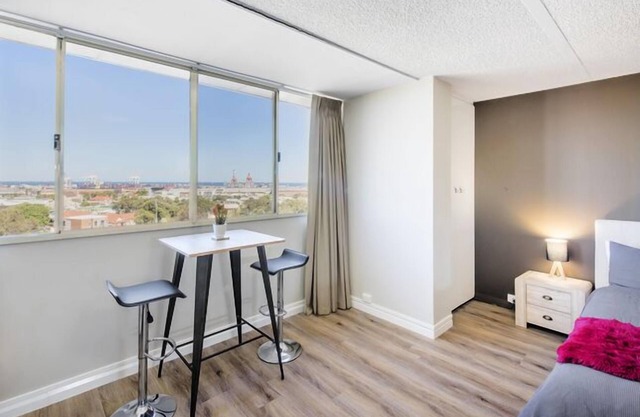 Celina's Ocean View Studio