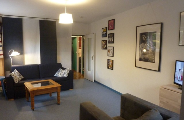 Center Volksdorf, only 400 to the train, very good location, quiet