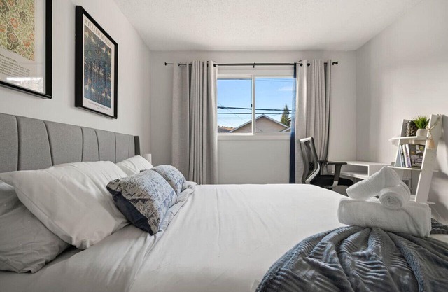 Central AC » 2x King Bed » Foosball » Game Area