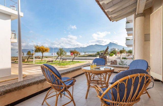 Central Apartment just a Few Meters From the Beach with Terrace