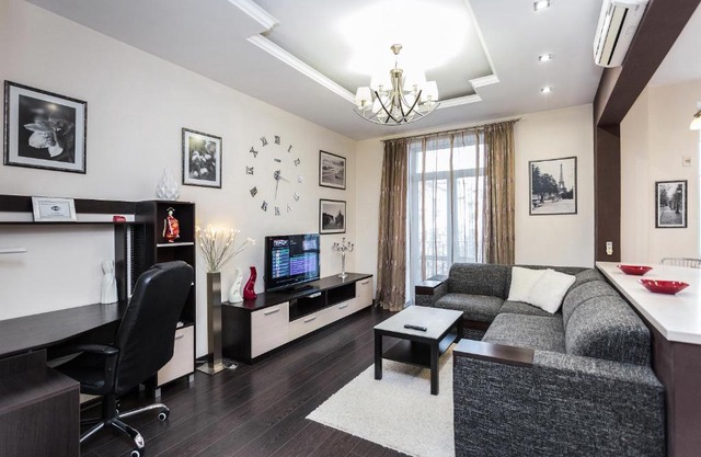 Central Apartment on Nezavisimosti 23