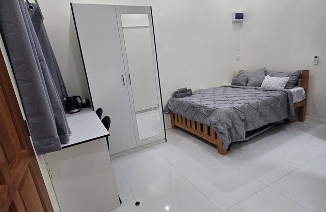 Central City Stay: Near Hospital