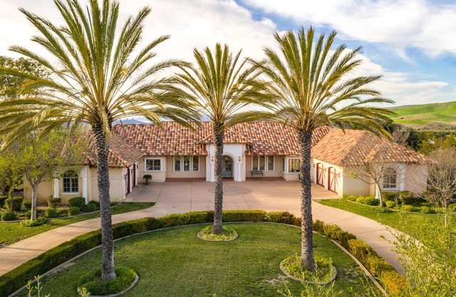 Central Coast Luxury Estate with Pool, Professional Putting Green, & Pickleball
