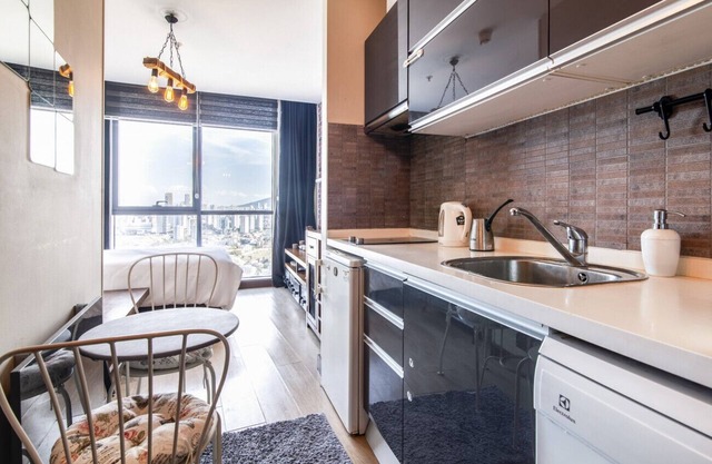 Central Flat with Amazing City View in Atasehir