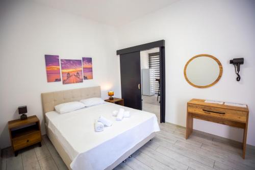 Central Girne Escape 3 by HolidayKeys