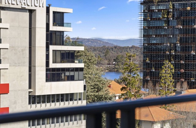 Central Lakeview Apartments