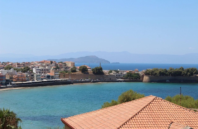 Central luxurious Apartment with sea view!