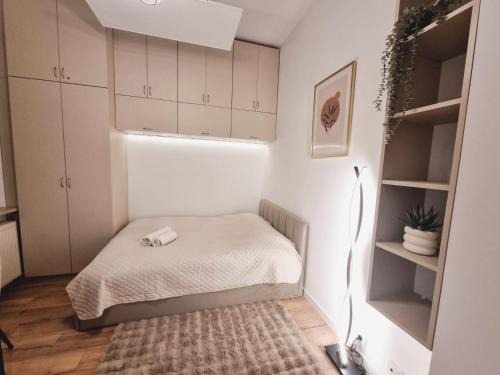 Central Park Krochmalna Atelier, Rondo ONZ Metro