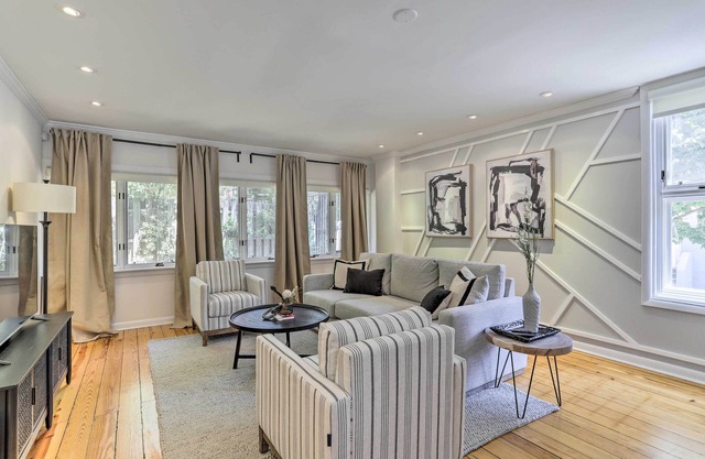 Central Philly Townhome w/Patio & City Views!