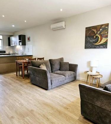 Central Shepparton Apartment 13