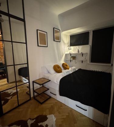 Central Warsaw 2 Room Flat