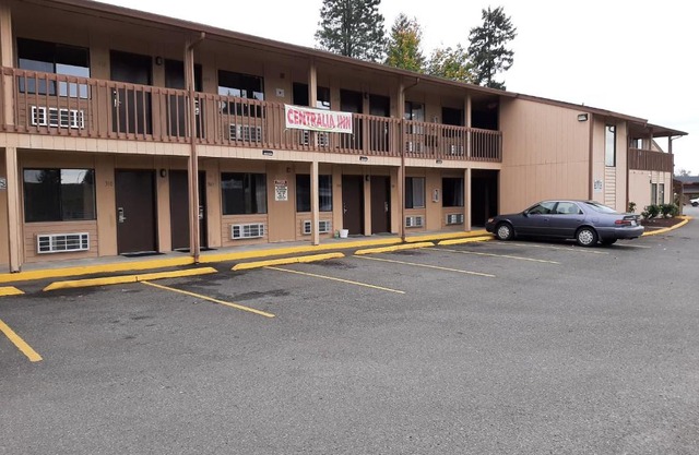 Centralia Inn