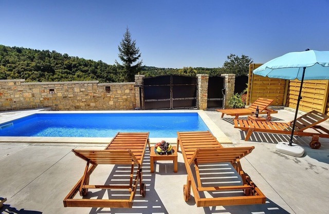 Century old and freshly restored villa with private pool, air conditioning, wifi, terrace and barbecue