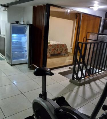 cerca al aeropuerto, toma de fotos huellas visa embajada eeuu 700