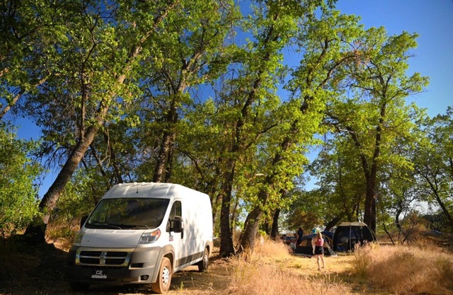 CG37 Campsite /Shower - Kings Canyon & Sequoia NP