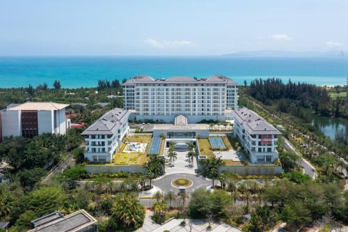 CGGC by BOBOLI at Haitang Bay Sanya City#only 50 meters to Beach and Sea Swimming Area