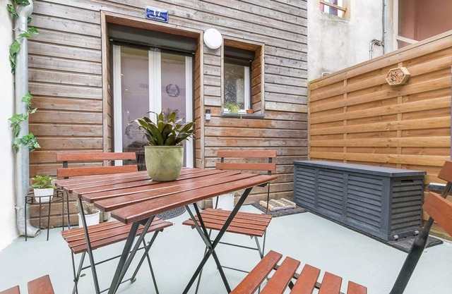 Château Biek- Appartement avec terrasse au centre ville- SR Loc