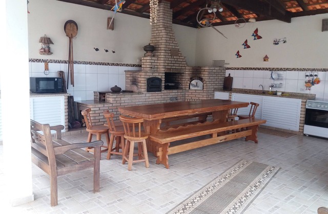 Chacara Fernandes up to 20 people.