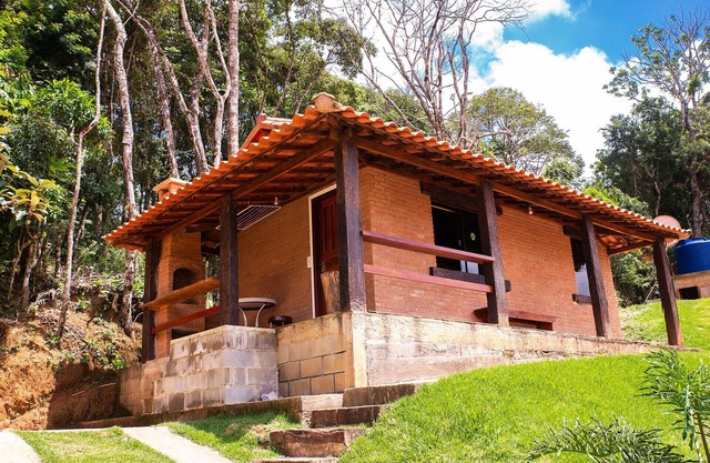 Chalé Aconchegante com Churrasqueira para Relaxar