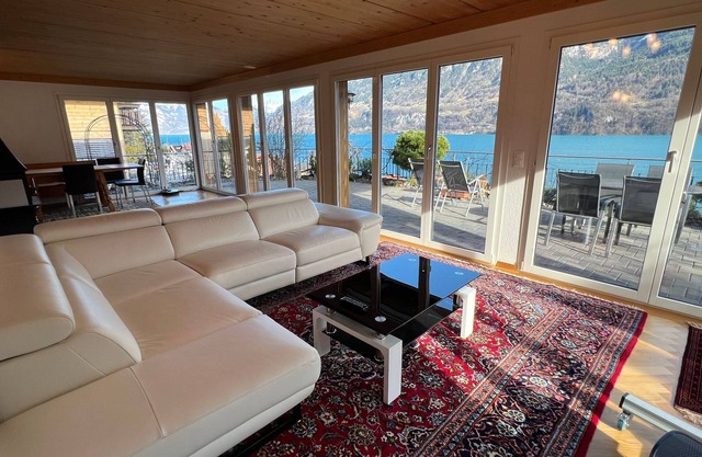 Chalet-Alpine & Lake View-4 bedroom, sleeps 8-Niederried bei Interlaken