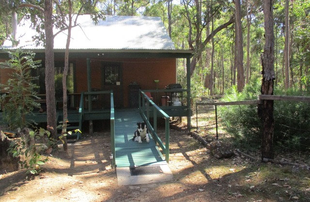 Chalet 1. Wheelchair, family and pet friendly, just 5 kms from Nannup