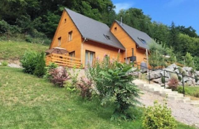 Chalet 4* : terrace, 1500 m², garden, city center only 5 min on foot