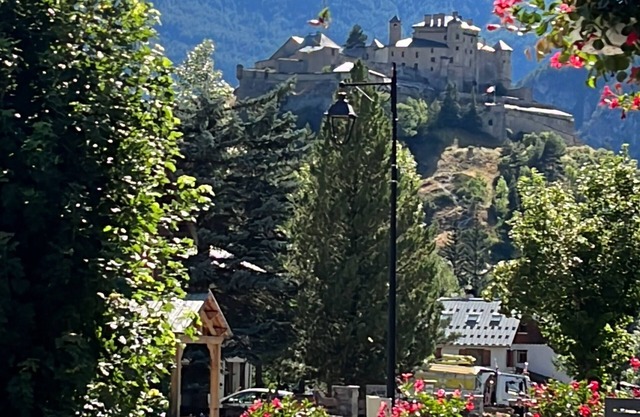 Chalet at the foot of the castle, in the heart of the Queyras mountains