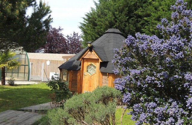 CHALET ATYPIQUE KOTA NOAH location en gîte salle d'eau privative à 20m